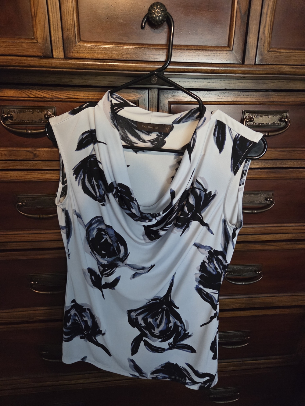 The Limited White Sleeveless Polyester Cowl Neck Floral Top - Picture 1 of 3